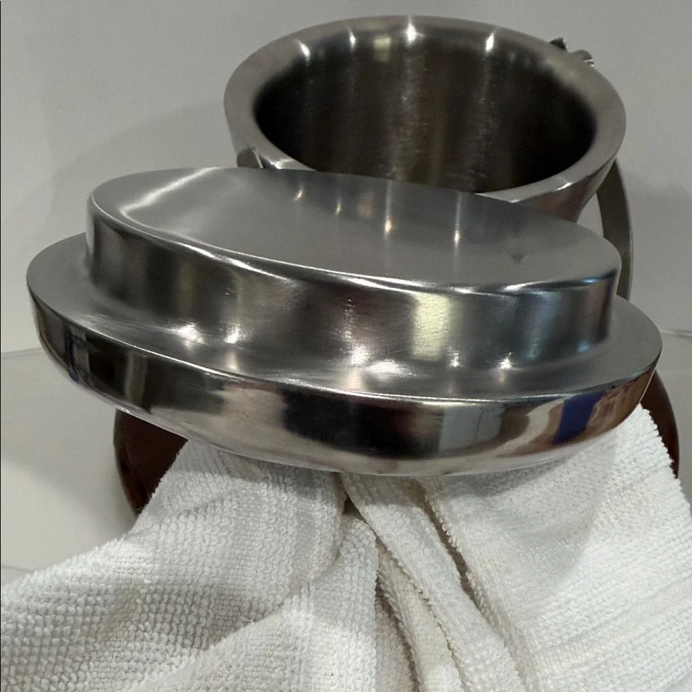 World’nox Stainless Steel 7” Insulated Ice Bucket with Handle. Made in India.